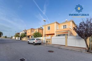 Chalet en venta en Atarfe, Urbanizacion los cortijos la ribera photo 0