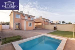 Chalet en venta en Atarfe, Urbanizacion los cortijos la ribera photo 0