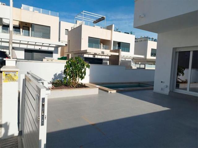 Casa en venta en San Miguel de Salinas photo 0