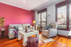 Piso en venta en Oviedo, Centro photo 0