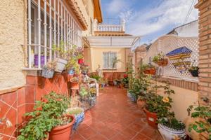 Chalet en venta en Ogíjares, Zona metropolitana photo 0