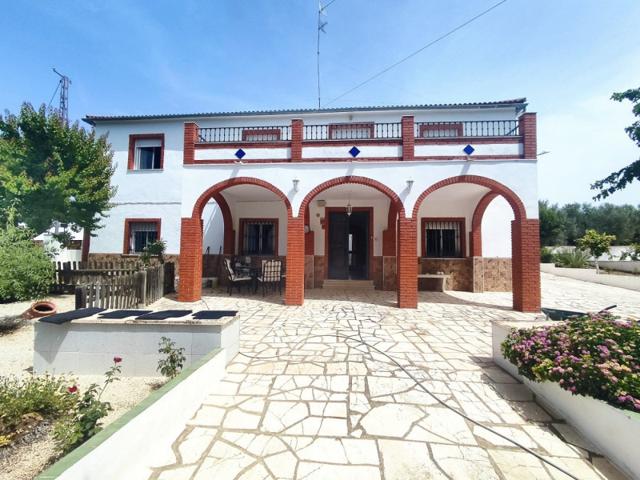 Casa con terreno en venta en Montilla, Montilla photo 0