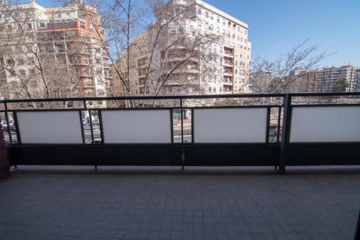 Piso en venta en Valencia, La Roqueta photo 0