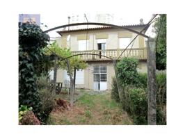 Casa con terreno en venta en Vigo photo 0