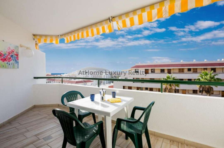 Apartamento en venta en Los Cristianos, Los Cristianos photo 0