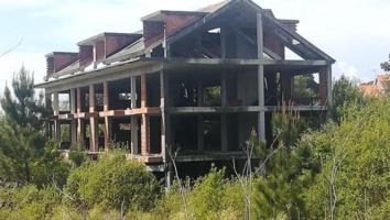 Edificio en venta en Ribeira, Bretal photo 0