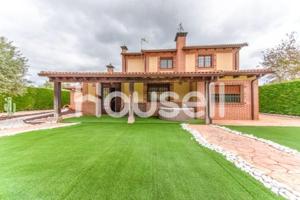 Casa en venta en Villanueva de Duero photo 0