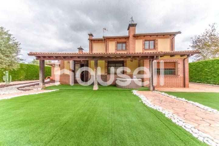 Casa en venta en Villanueva de Duero photo 0