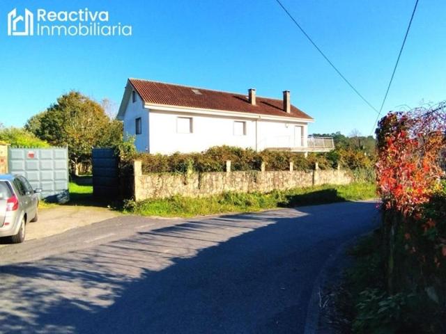 Chalet en venta en Teo, Pontevea photo 0