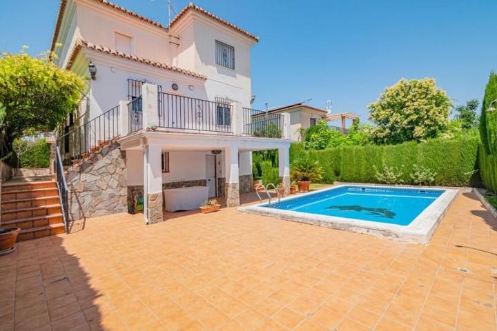 Chalet en venta en Monachil, COLINAS BERMEJAS photo 0