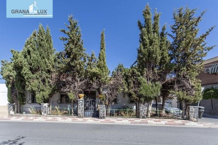 Terreno en venta en Armilla, Avenida de los ogijares photo 0