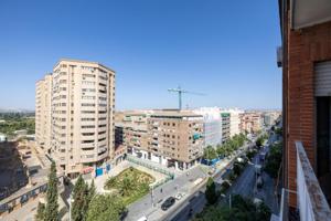 Piso en venta en Granada, Arabial photo 0