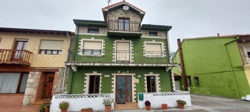 Casa en venta en Santa Cruz de Bezana, Bezana photo 0