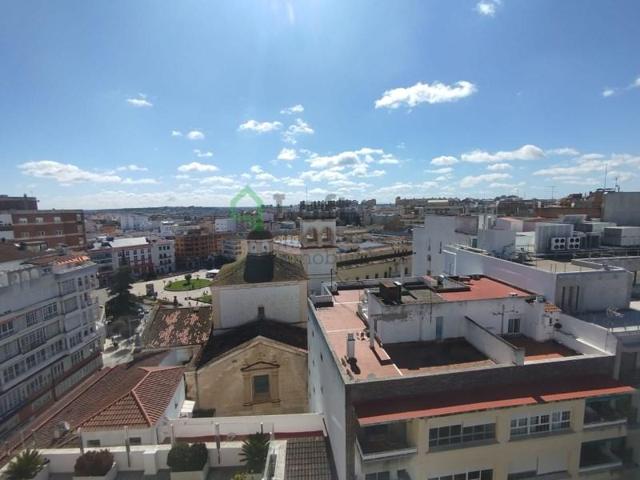 Piso en venta en Badajoz photo 0