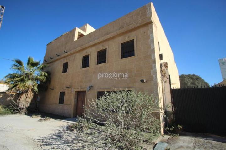 Local comercial en venta en Alcalá de Guadaira, La Paz - Montecarmelo photo 0