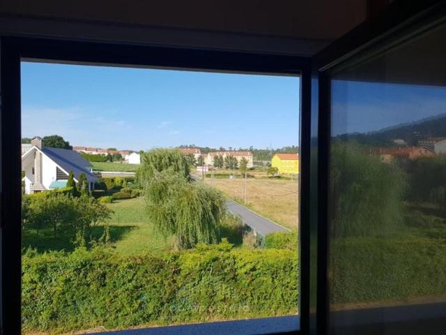 Chalet en venta en Brion photo 0