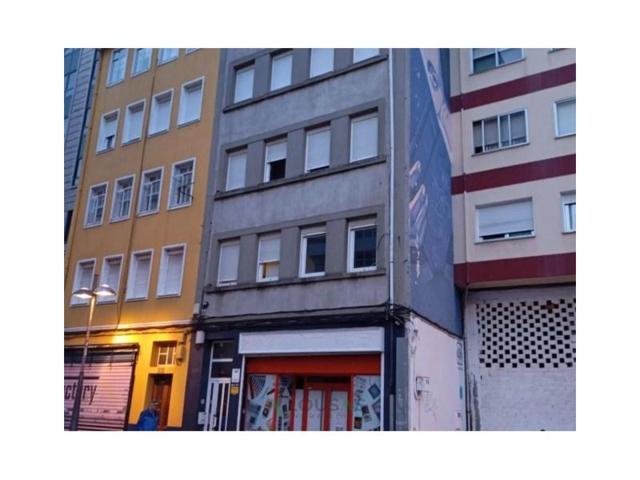 Edificio en venta en Lugo photo 0