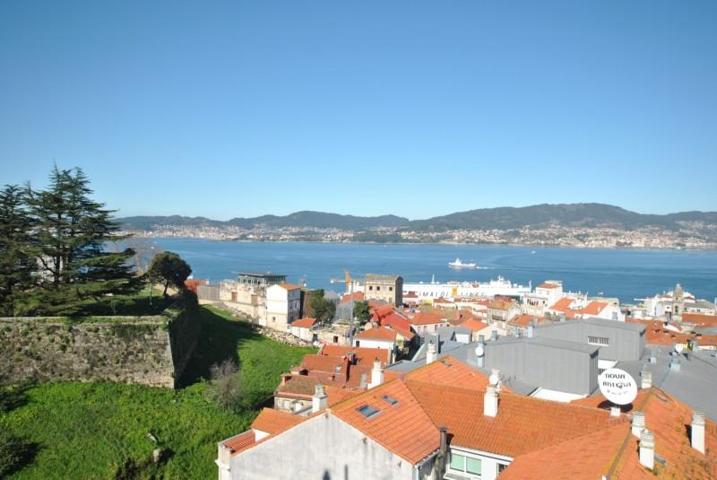 Piso en venta en Vigo, CASCO VELLO photo 0