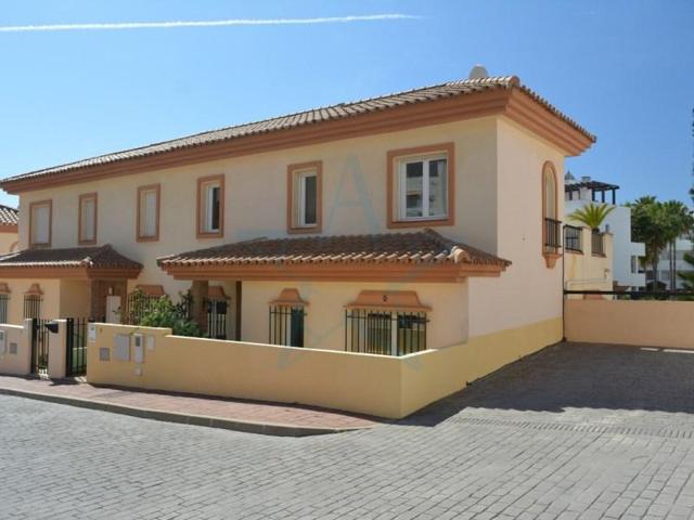 Chalet en venta en Mijas photo 0