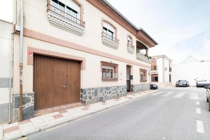 Adosada en venta en Maracena, Zona metropolitana photo 0