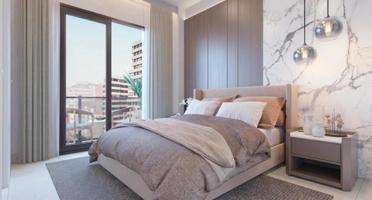 Apartamento en venta en Málaga, Huelin photo 0