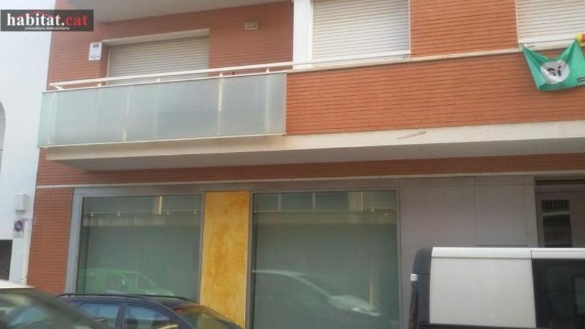 Local comercial en venta en Cubelles, SUD SUMELLA photo 0