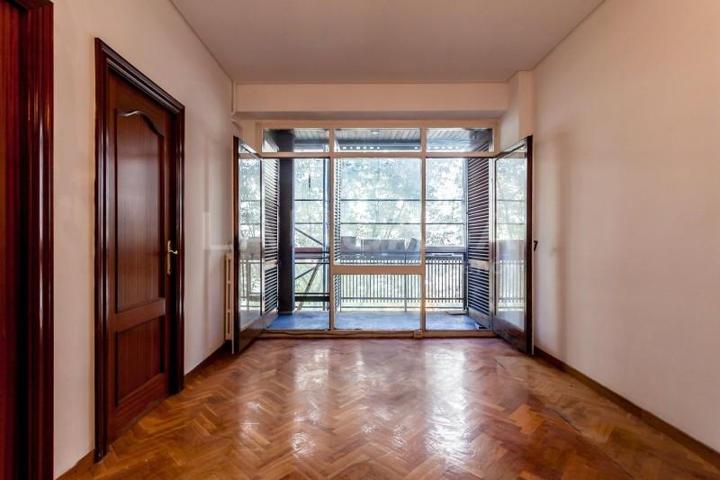 Piso en venta en Barcelona, Sagrada Familia photo 0