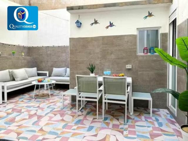 Apartamento en venta en Alicante, Campoamor photo 0