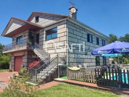 Casa en venta en Tui photo 0