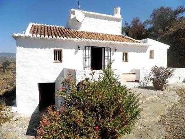 Casa con terreno en venta en Comares, Comares photo 0
