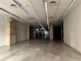 Local comercial en venta en Cabra, Plaza España, 14940 photo 0