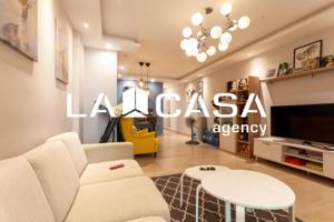 Piso en venta en L'Hospitalet de Llobregat, Santa Eulalia photo 0