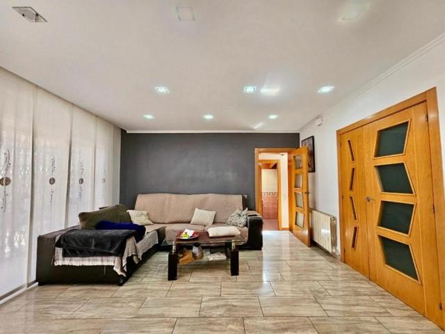 Casa en venta en Polinyà, Centro urbano 76 photo 0