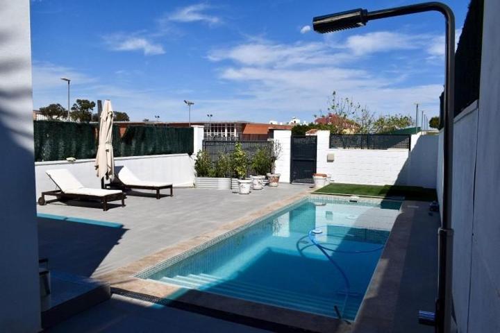 Chalet en venta en Bigastro, 03380 photo 0