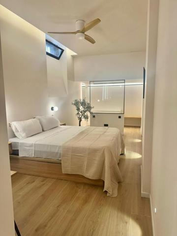 Casa en venta en Madrid, Fuente del Berro photo 0