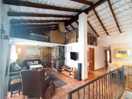 Casa en venta en Burjassot photo 0