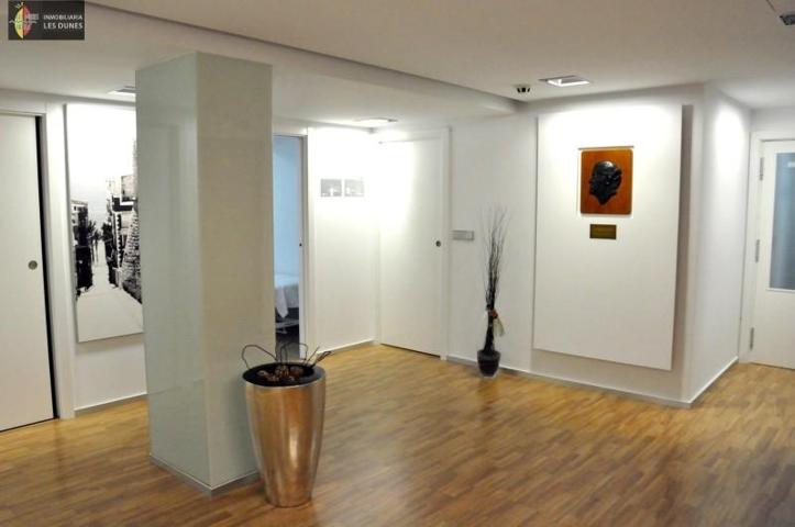 Piso en venta en Villajoyosa, 2a linea photo 0