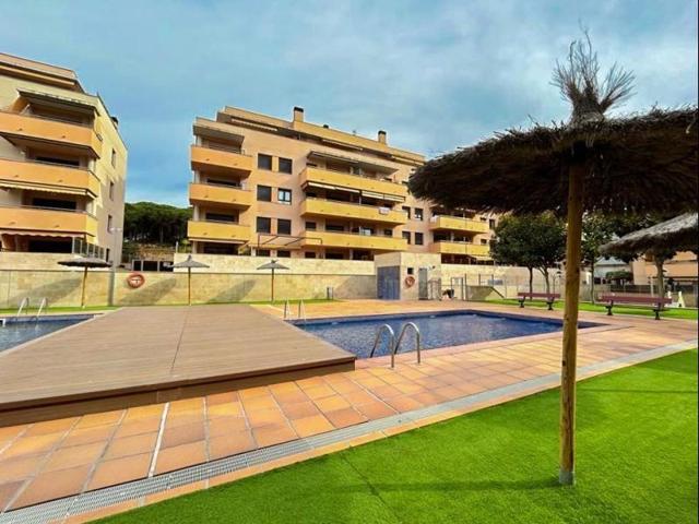 Apartamento en venta en Lloret de Mar, Santa Clotilde photo 0