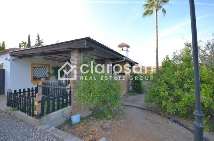 Casa con terreno en venta en Coín photo 0