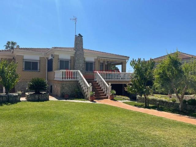 Chalet en venta en Isla Cristina photo 0