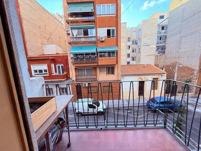 Edificio en venta en Alicante photo 0