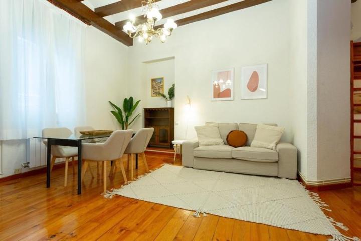 Piso en venta en Barcelona, El Gòtic photo 0