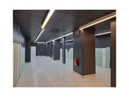 Local comercial en venta en Pamplona photo 0