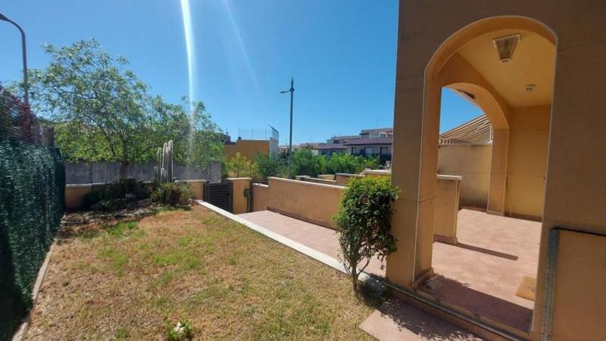 Adosada en venta en Segur de Calafell, Centro photo 0