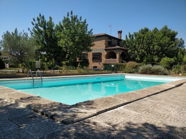 Casa en venta en Macastre, Macastre photo 0