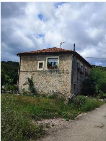 Casa en venta en Arnuero, Castillo photo 0