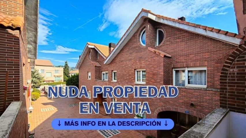 Adosada en venta en Torrelodones, Colonia photo 0