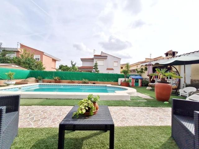 Chalet en venta en Riba-roja de Túria, Adosado en Urb. La Reva photo 0