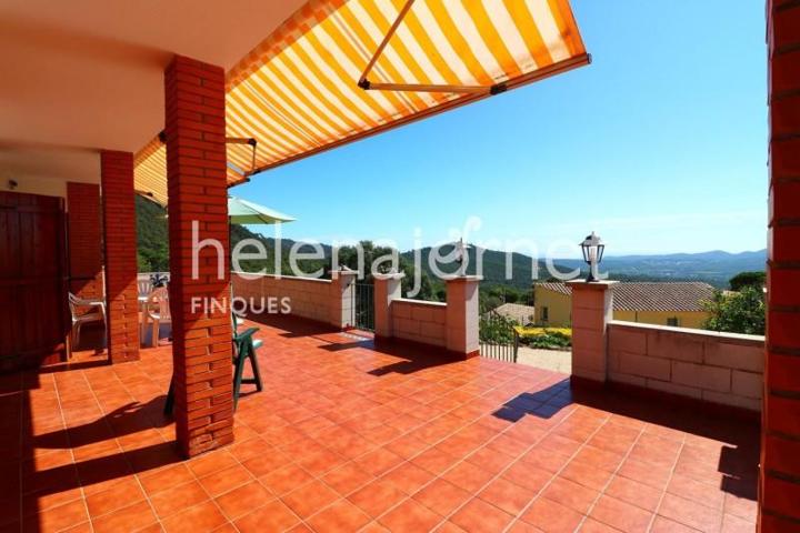 Casa en venta en Santa Cristina d'Aro, Urbanització Roca de Malvet photo 0