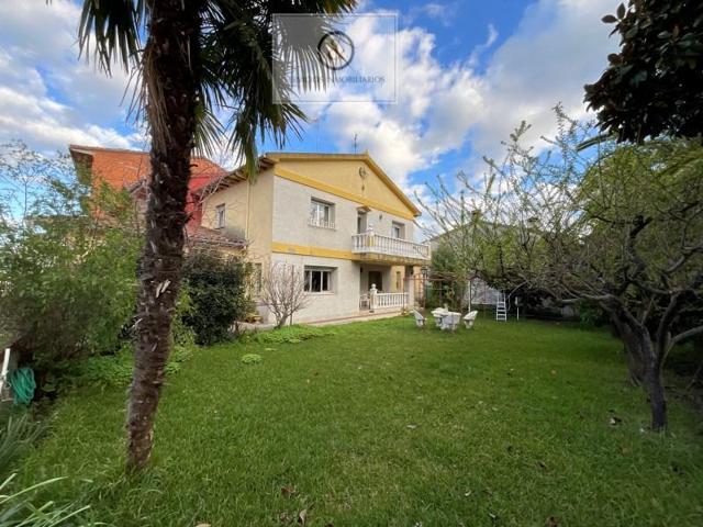 Chalet en venta en Candeleda photo 0